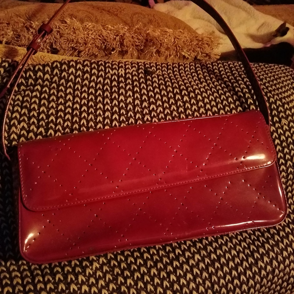 Max New York bordeaux patent leather purse